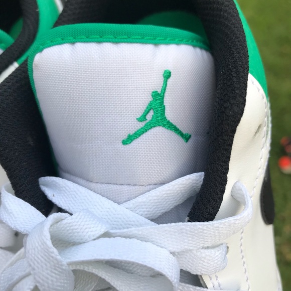 AIR JORDAN 1 LOW (GS) 4.5 YOUTH - Picture 11 of 16